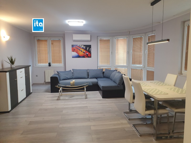 Para alugar  1 quarto Sofia , Lozenec , 100 m² | 93687511