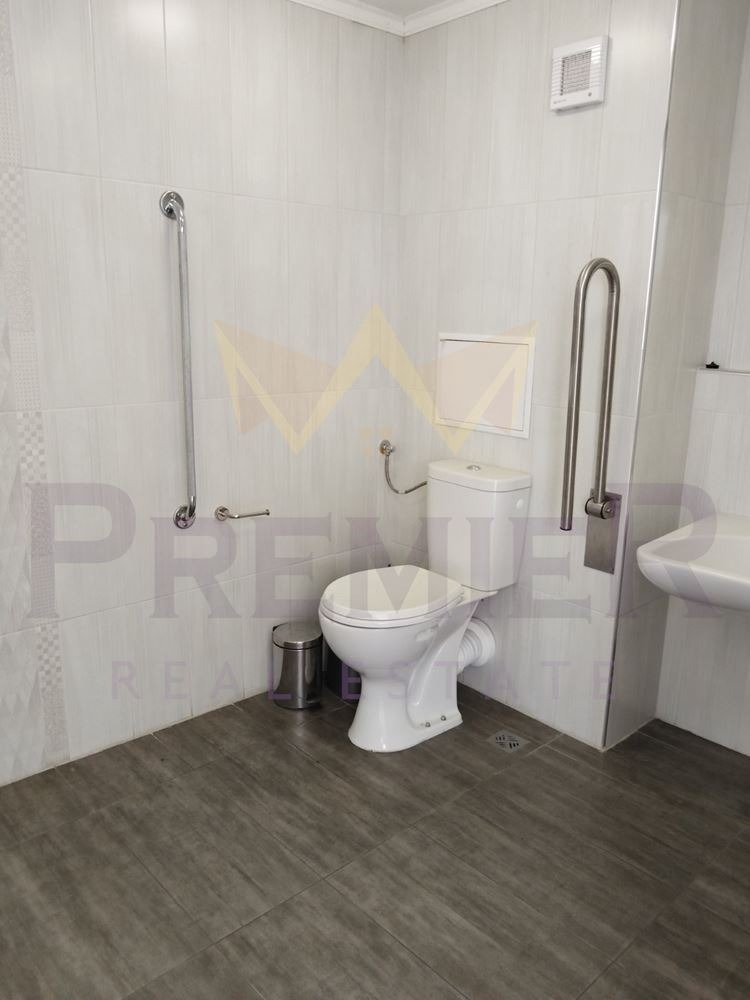 Дава под наем МАГАЗИН, гр. Бургас, Победа, снимка 2 - Магазини - 53097551