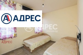 3-стаен град Варна, Колхозен пазар 4