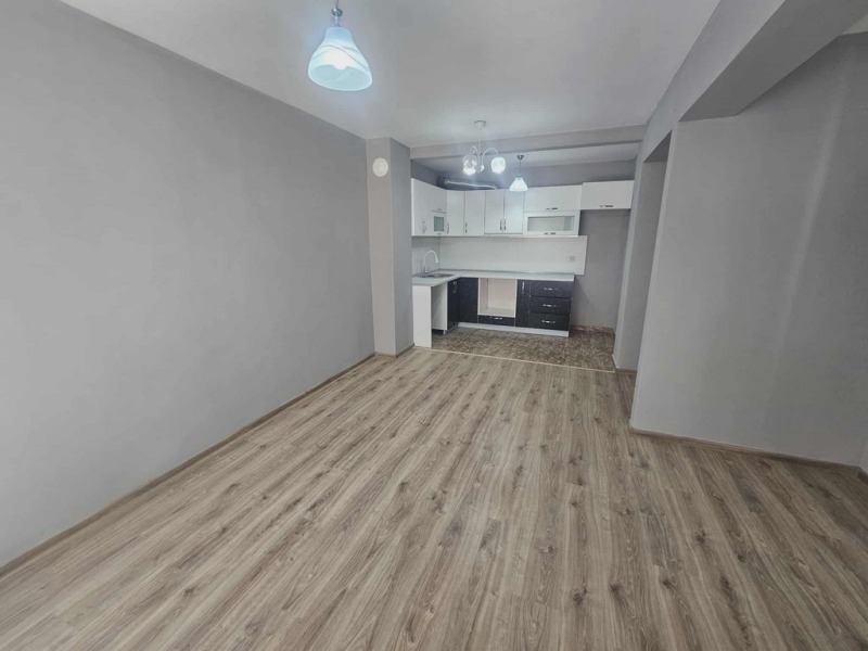 Дава под Наем 3-СТАЕН в град Кърджали, Възрожденци - 100 кв.м / 300 € » 586.75 лв., ТБС БГПРОПЪРТИС