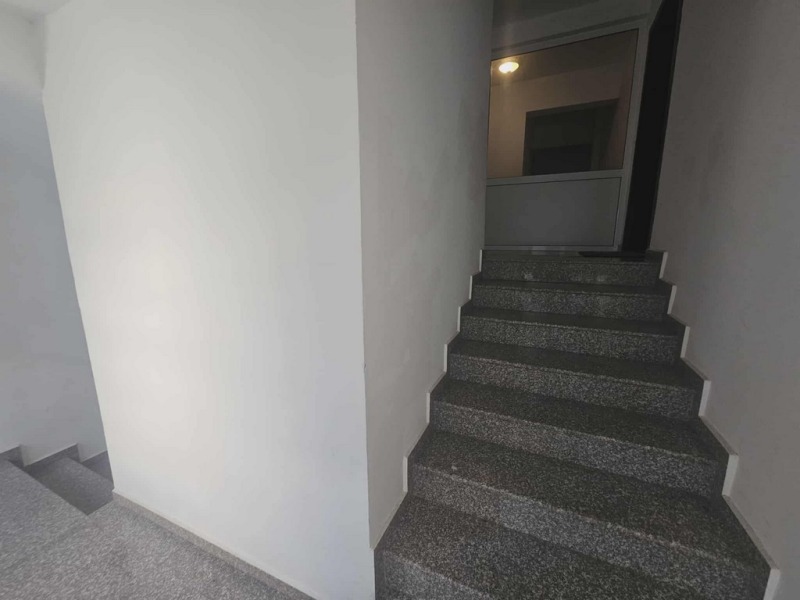 Дава под наем 3-СТАЕН, гр. Кърджали, Възрожденци, снимка 12 - Апартаменти - 52534224