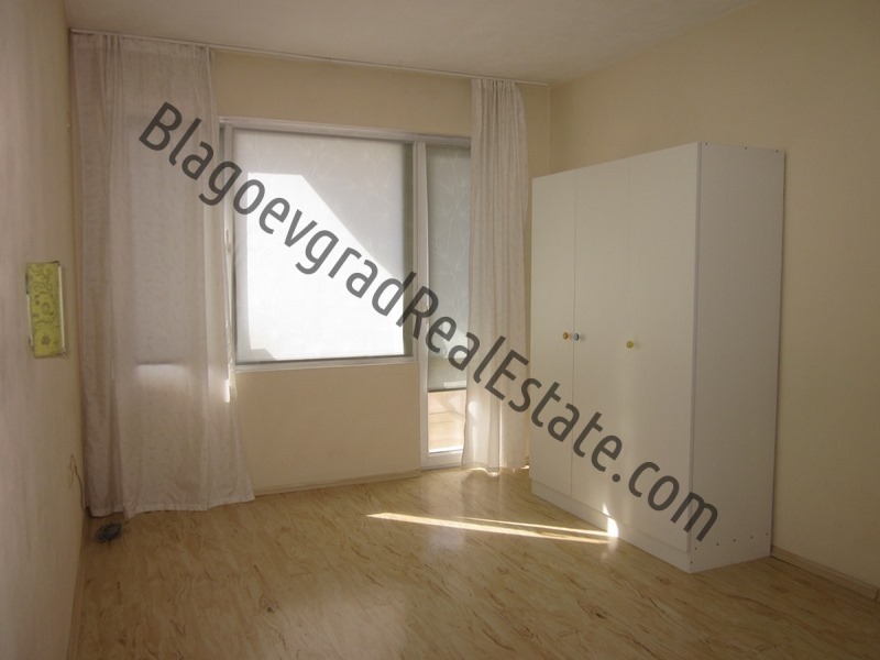 Дава под наем 3-СТАЕН, гр. Благоевград, Широк център, снимка 4 - Апартаменти - 53647865