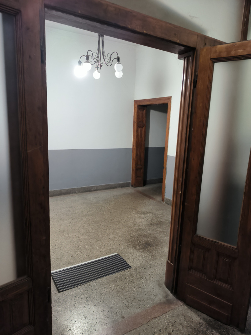 Дава под наем  Офис град София , Център , 225 кв.м | 23917376 - изображение [11]