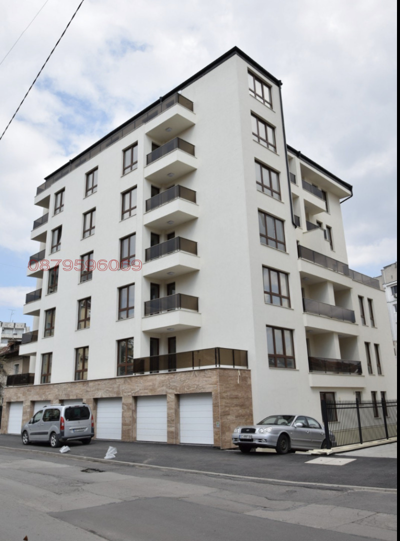 Издаје се  1 спаваћа соба Софија , Редута , 100 м2 | 67324627