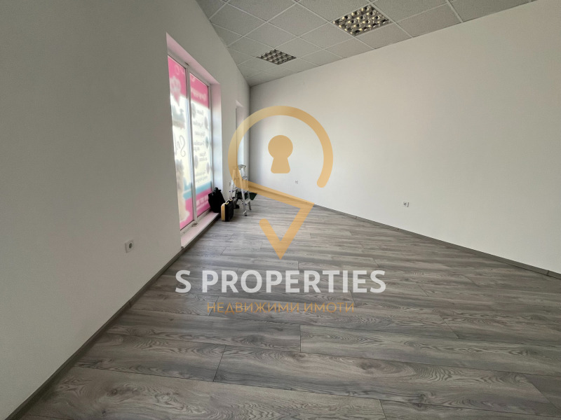 Дава под нем  Офис, град Варна, Кайсиева градина •  300 EUR • ID 31764011 — holmes.bg - [1] 