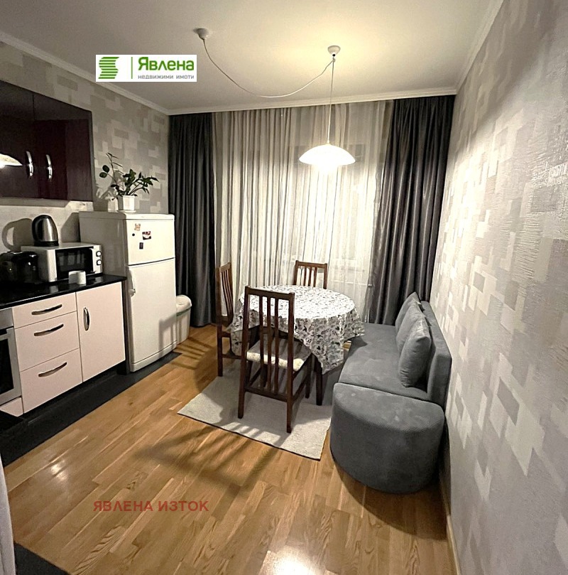 Дава под наем 2-СТАЕН, гр. София, Център