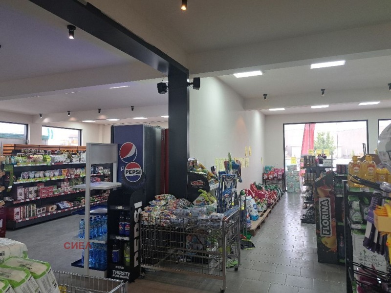 Te huur  Winkel Plovdiv , Komatevsko sjose , 400 m² | 56756800 - afbeelding [2]