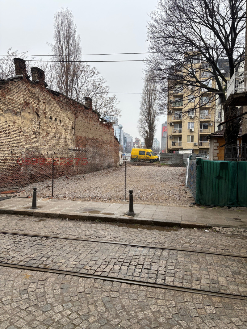 Дава под наем МЯСТО, гр. София, Център, снимка 2 - Парцели - 53490422