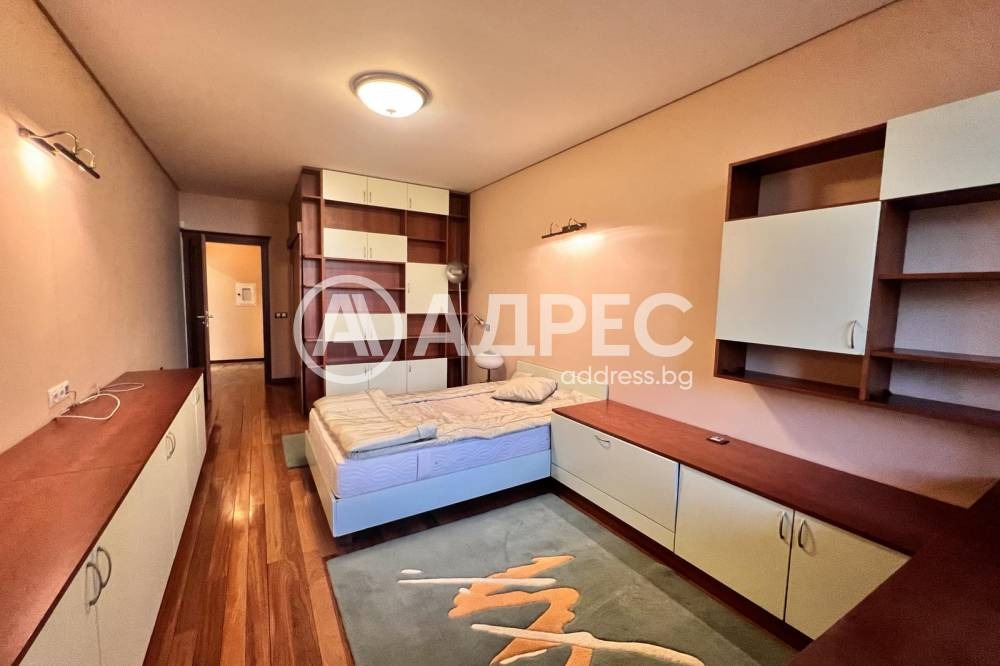 Дава под наем 4-СТАЕН, гр. София, Лозенец, снимка 13 - Апартаменти - 53720985