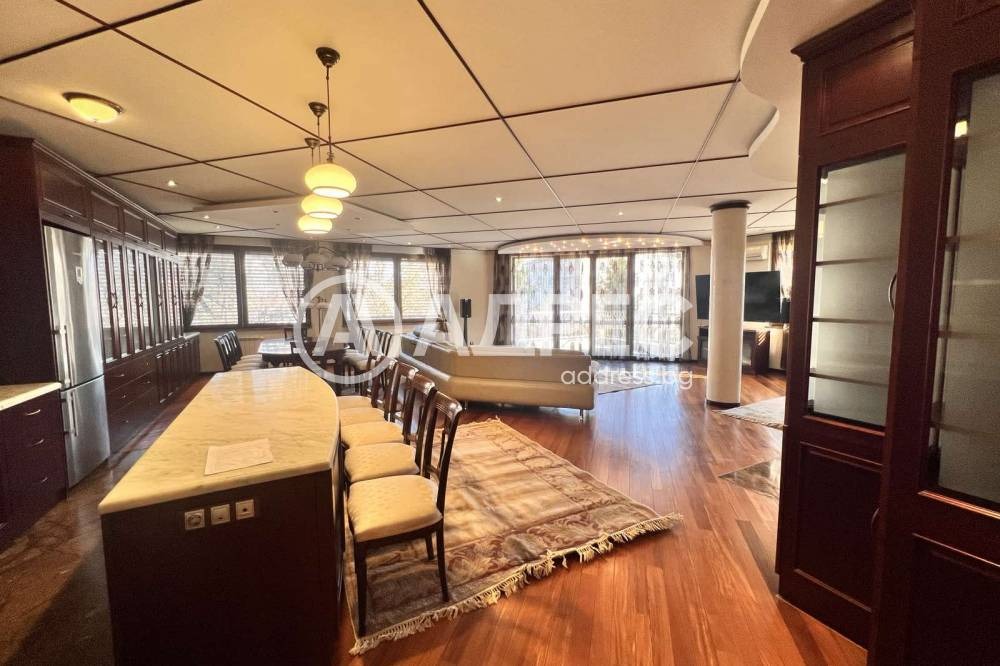 Дава под наем 4-СТАЕН, гр. София, Лозенец, снимка 2 - Апартаменти - 53720985