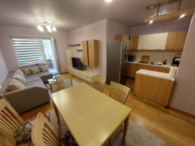2 Schlafzimmer Belite brezi, Sofia