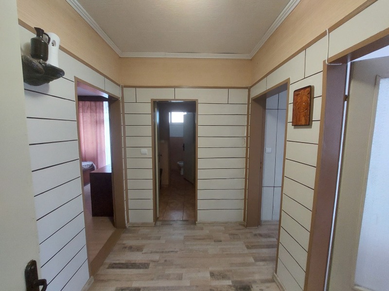 Дава под наем  3-стаен град Велико Търново , Център , 94 кв.м | 78967065 - изображение [8]