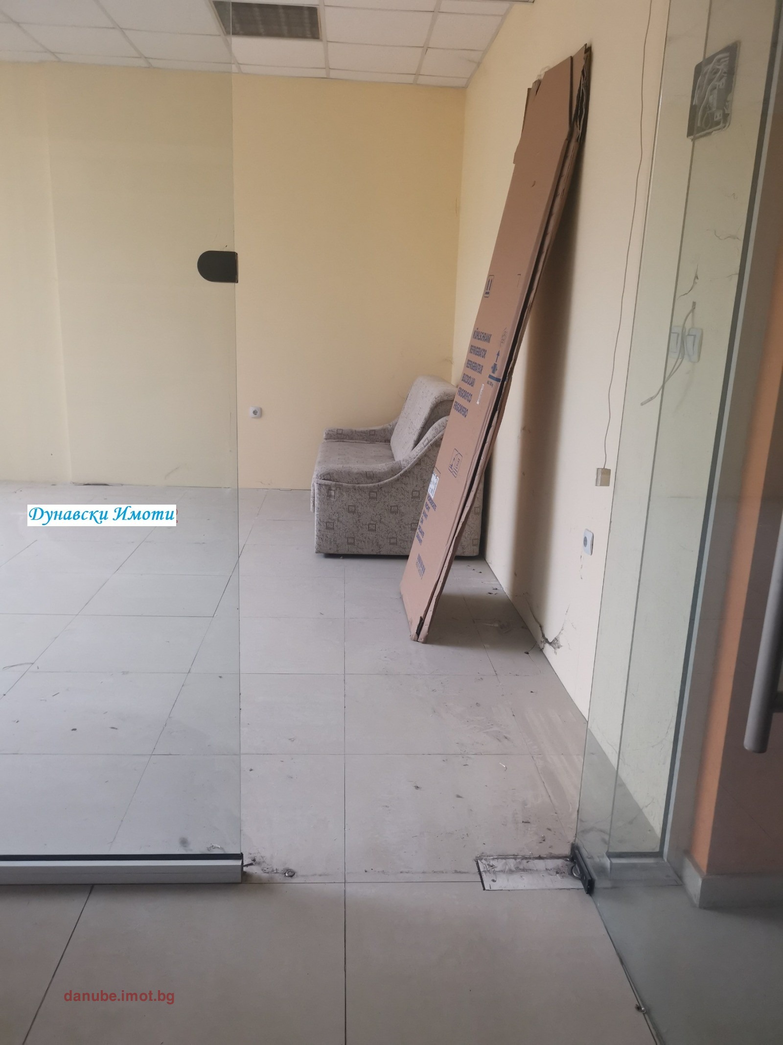 Дава под наем МАГАЗИН, гр. Русе, Родина 1, снимка 4 - Магазини - 54721584