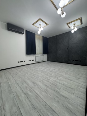 ОФИС, 70 m2