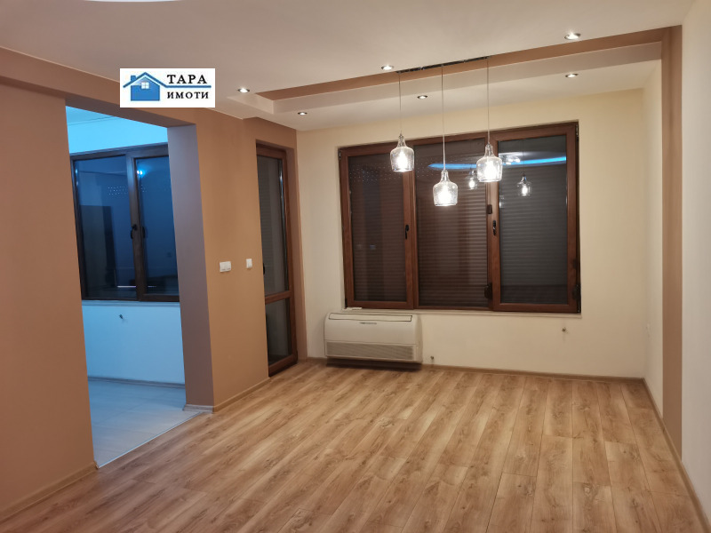 De inchiriat  1 dormitor Sofia , Liulin - țentâr , 70 mp | 95287913