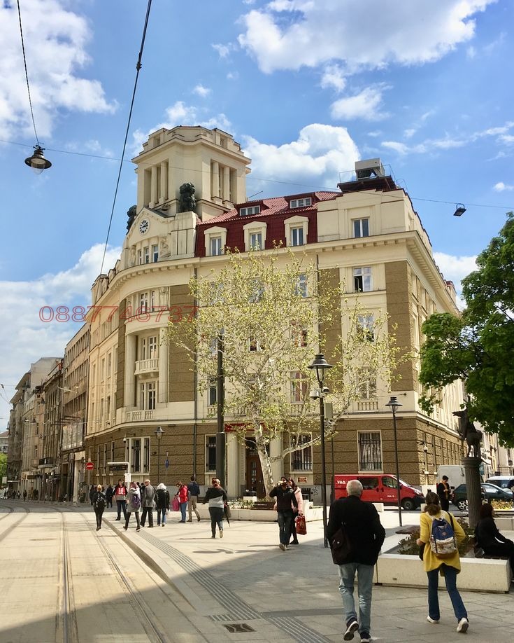 Дава под наем МАГАЗИН, гр. София, Център