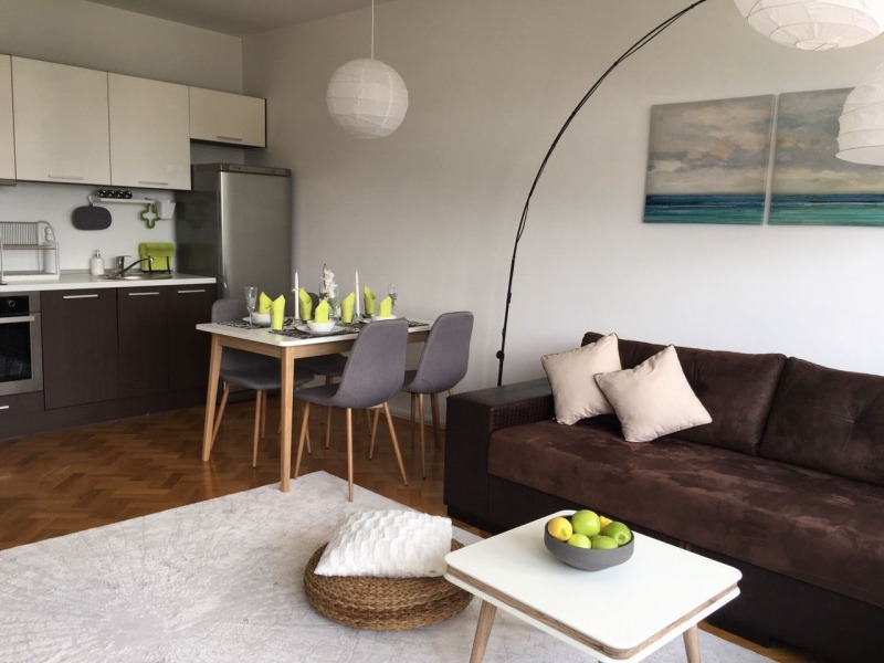 Zu vermieten  2 Schlafzimmer Sofia , Iztok , 101 qm | 94452911
