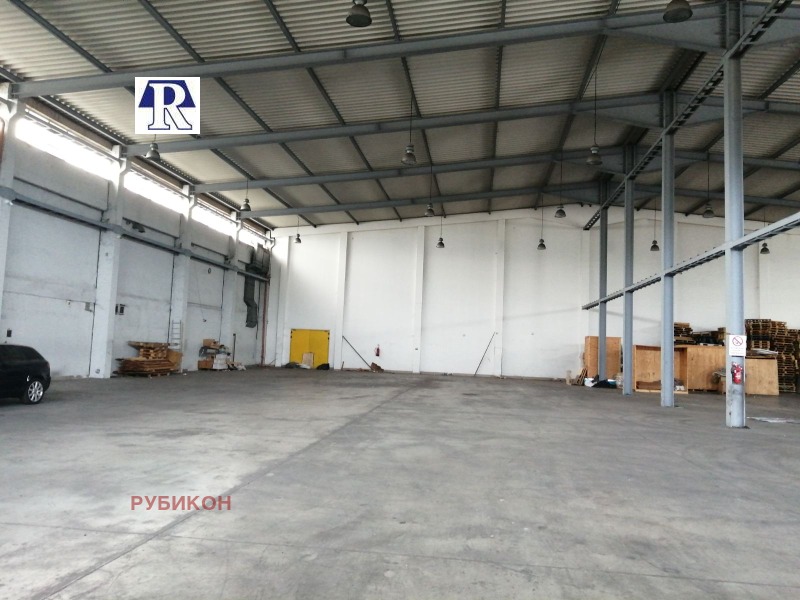 En renta  Almacenamiento Plovdiv , Industrialna zona - Yug , 900 metros cuadrados | 38444711 - imagen [2]