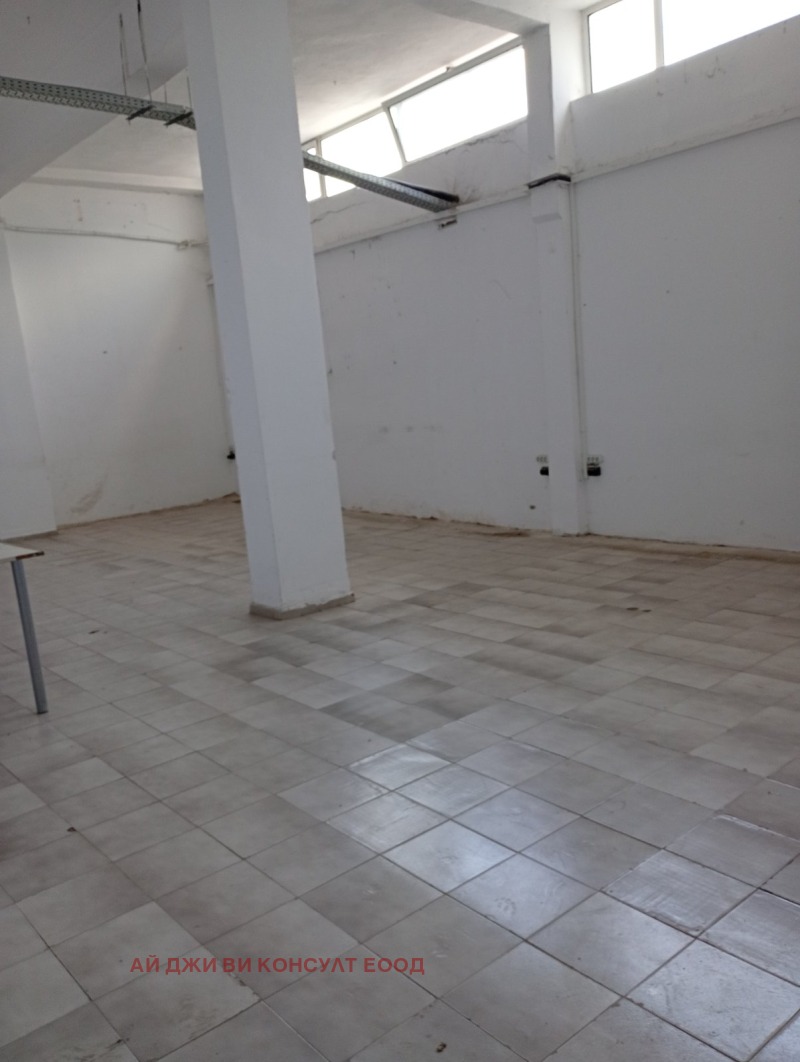 K pronájmu  Úložný prostor Sofia , Chladilnika , 68 m2 | 23573453 - obraz [5]