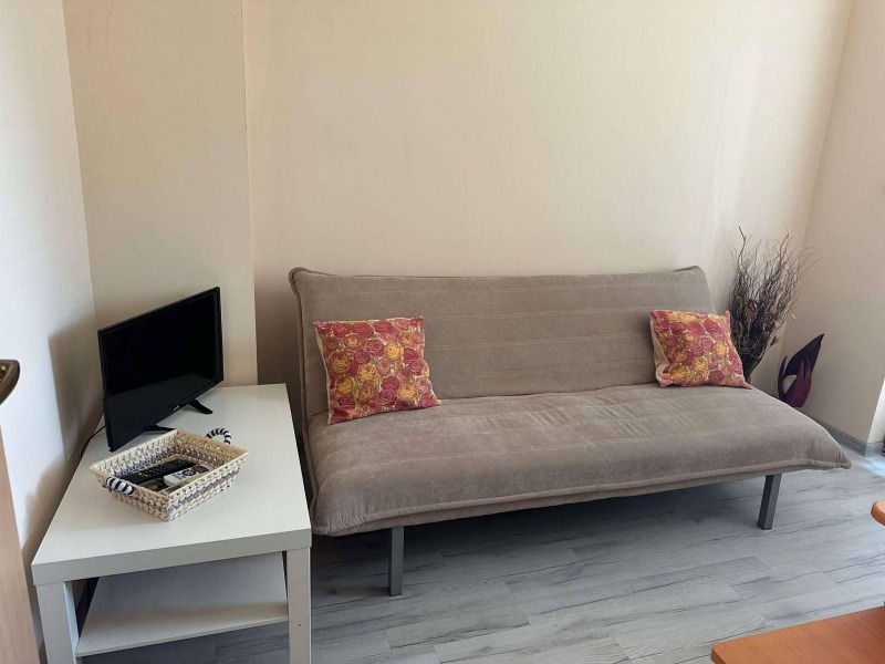 Издаје се  1 спаваћа соба Софија , Изток , 56 м2 | 78578670 - слика [8]