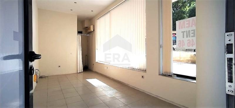 Дава под наем МАГАЗИН, гр. Варна, Център, снимка 4 - Магазини - 54118764