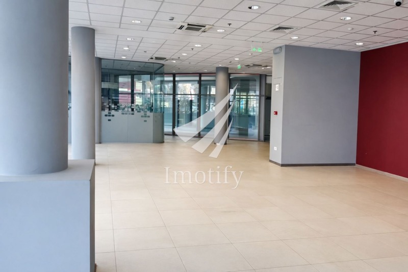 Дава под Наем МАГАЗИН в град София, Център - 468 кв.м / 7 956 € » 15 560.58 лв., ИМОТИФАЙ