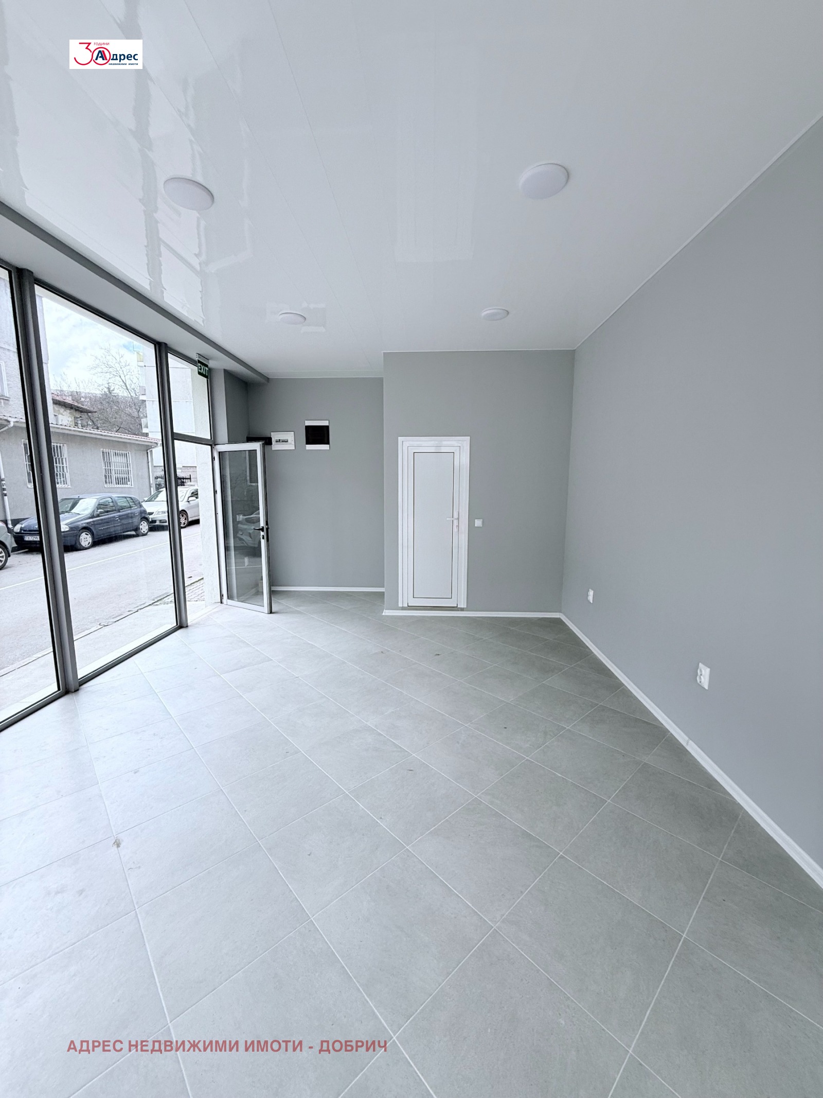 Дава под наем МАГАЗИН, гр. Добрич, Център, снимка 2 - Магазини - 54051659