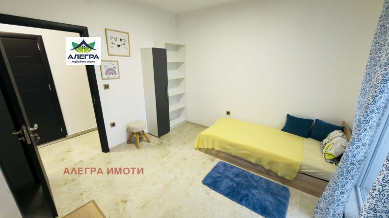 Дава под наем 3-СТАЕН, гр. Пазарджик, Руски, снимка 4 - Апартаменти - 53230521