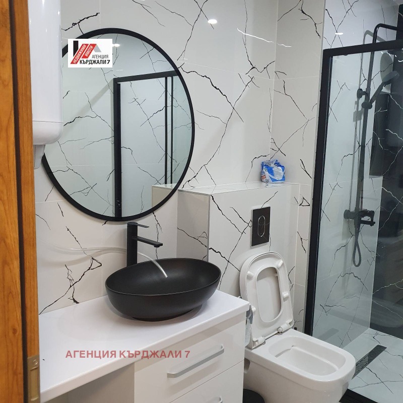 Дава под наем 3-СТАЕН, гр. Кърджали, Център, снимка 10 - Апартаменти - 53570749