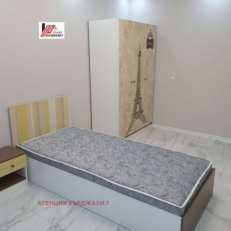 Дава под наем 3-СТАЕН, гр. Кърджали, Център, снимка 6 - Апартаменти - 53570749