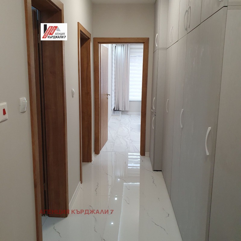 Дава под наем 3-СТАЕН, гр. Кърджали, Център, снимка 8 - Апартаменти - 53570749