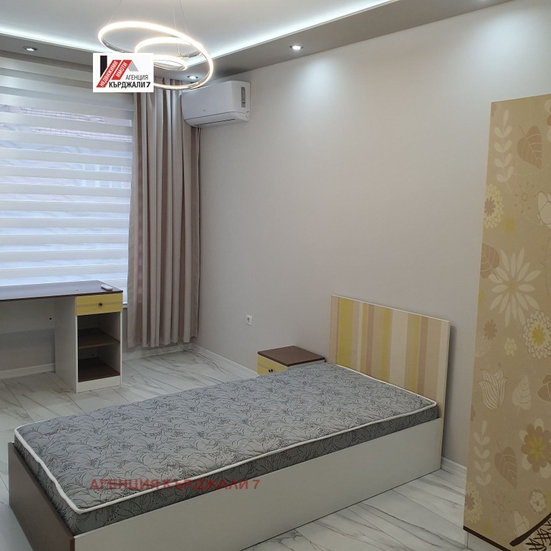 Дава под наем 3-СТАЕН, гр. Кърджали, Център, снимка 7 - Апартаменти - 53570749