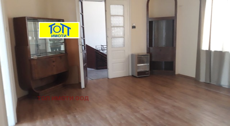 En renta  Oficina Ruse , Tsentar , 100 metros cuadrados | 58415432