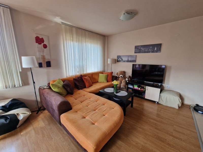 For Rent  1 bedroom Plovdiv , Tsentar , 70 sq.m | 21999183