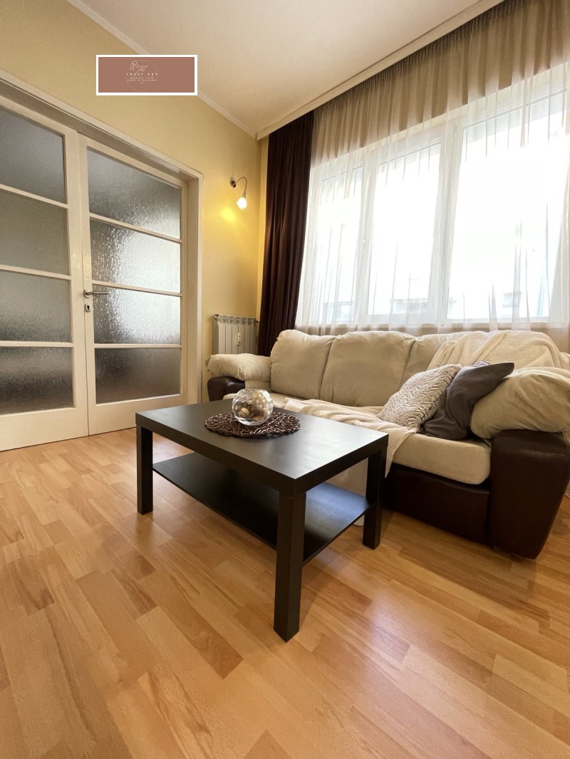 Do wynajęcia  2 sypialnie Sofia , Centar , 80 mkw | 48831623 - obraz [3]