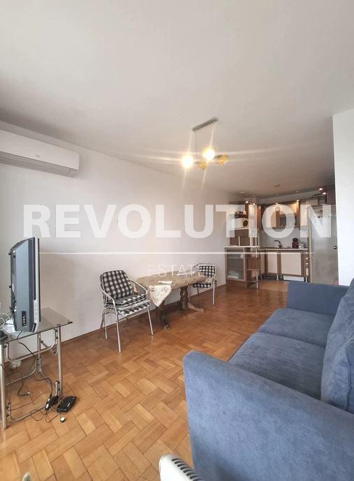 Дава под наем 3-СТАЕН, гр. Варна, ВИНС-Червен площад