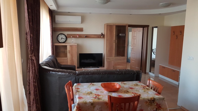 Дава под нем  2-стаен, град София, Люлин - център •  499 EUR • ID 47695085 — holmes.bg - [1] 