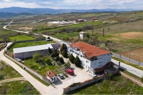 Bâtiment industriel Novo Konomladi, région Blagoevgrad 1