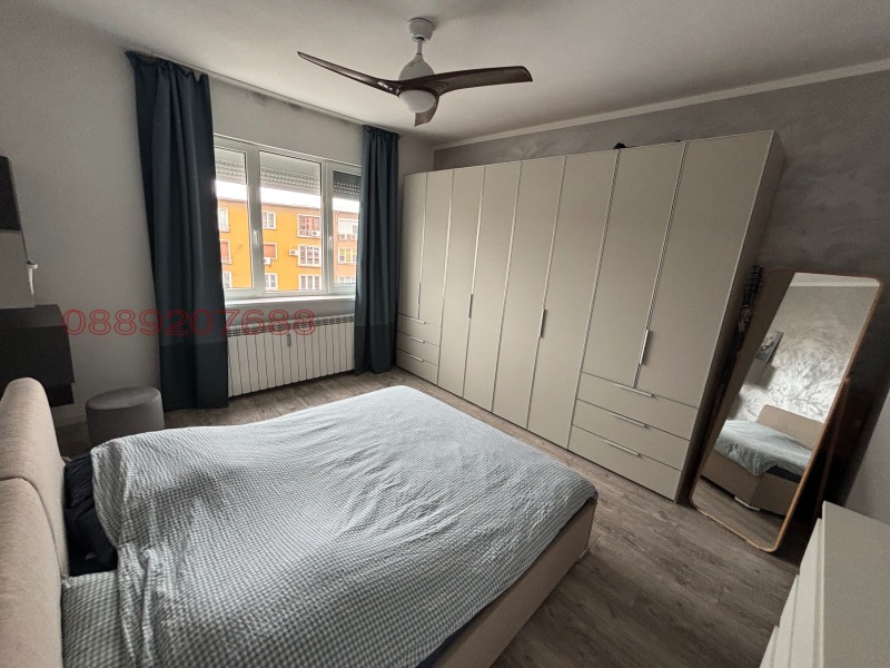 Дава под наем 3-СТАЕН, гр. София, Център, снимка 2 - Апартаменти - 52518845