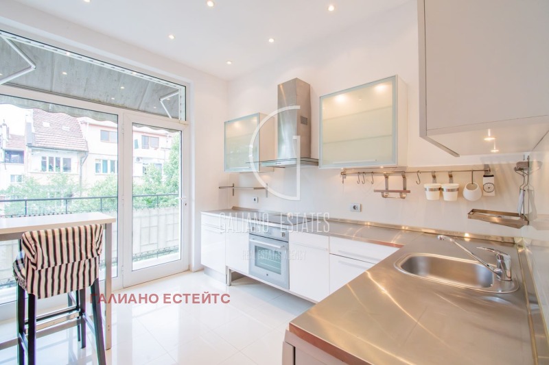 Дава под наем 3-СТАЕН, гр. София, Център, снимка 4 - Апартаменти - 52687497