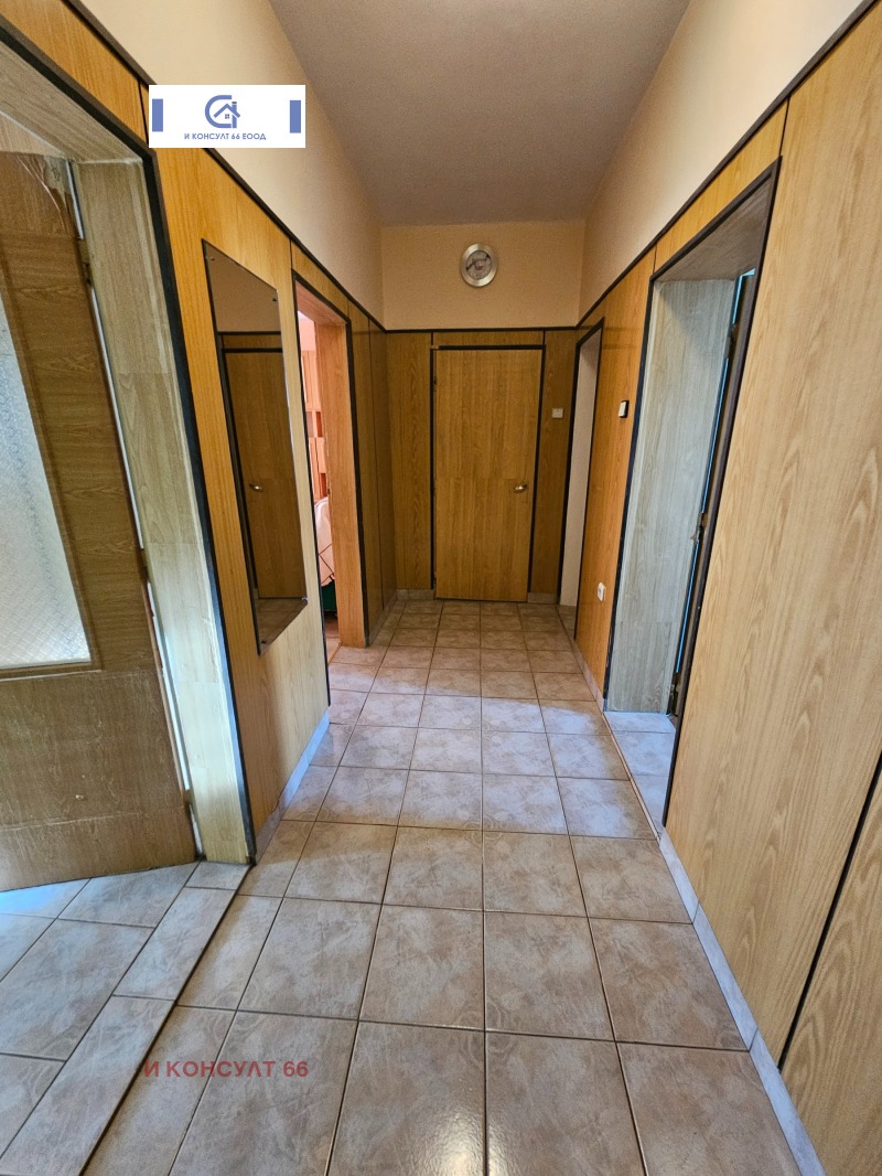 Дава под наем МНОГОСТАЕН, гр. Ловеч, Широк център