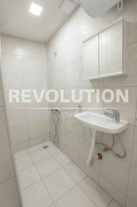 Do wynajęcia  Studio Warna , Pogrebi , 35 mkw | 26816655 - obraz [5]