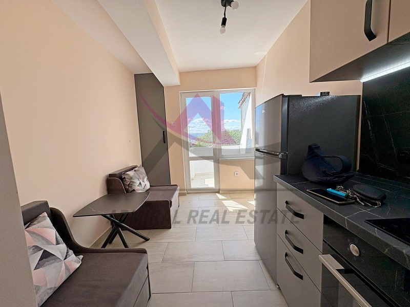 De inchiriat  1 dormitor Varna , Troșevo , 55 mp | 10980379 - imagine [2]