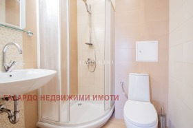 1 chambre Iztok, Sofia 9