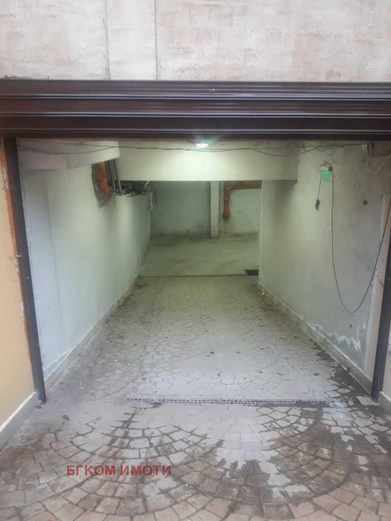 Дава под наем ГАРАЖ, ПАРКОМЯСТО, гр. София, Яворов, снимка 3 - Гаражи и паркоместа - 55503708