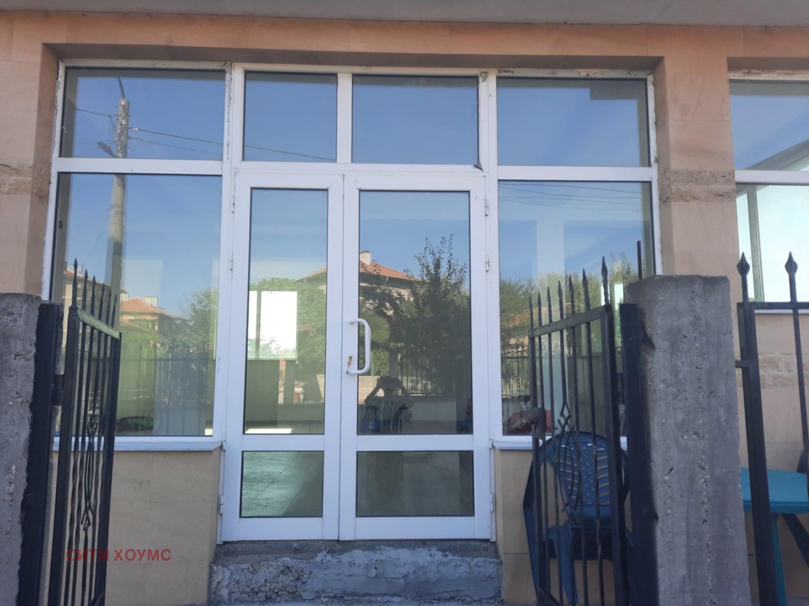 Дава под наем МАГАЗИН, гр. Кърджали, Гледка, снимка 2 - Магазини - 50769994
