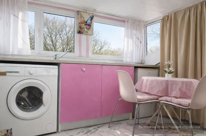 Дава под наем АТЕЛИЕ, ТАВАН, гр. Варна, Център, снимка 4 - Апартаменти - 53119151