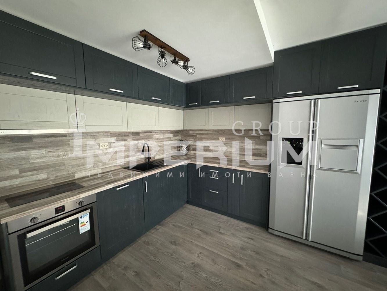 Дава под наем 3-СТАЕН, гр. Варна, Левски 1