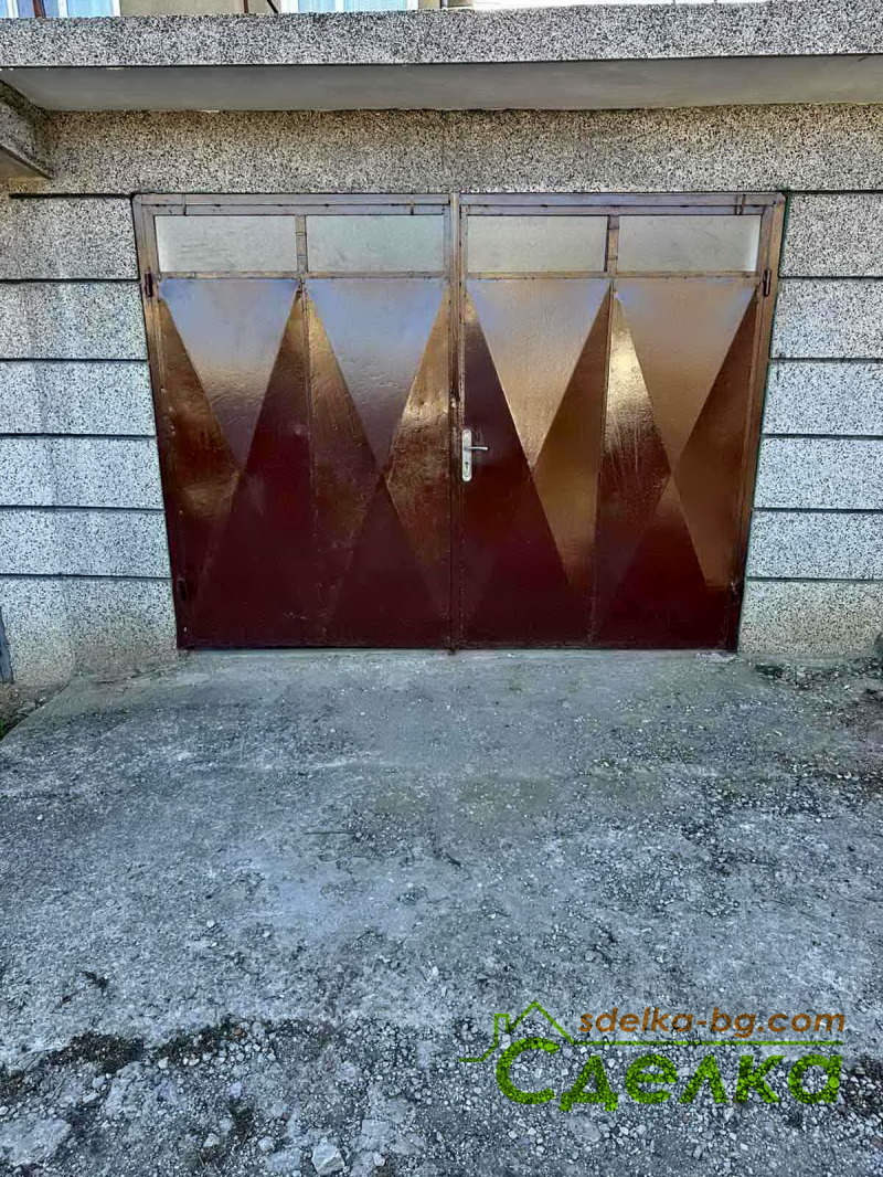 Дава под наем ГАРАЖ, ПАРКОМЯСТО, гр. Габрово, Център, снимка 2 - Гаражи и паркоместа - 53472651