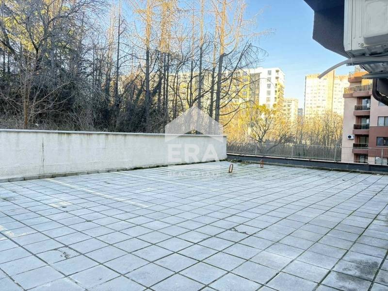 Дава под наем ГАРАЖ, ПАРКОМЯСТО, гр. Варна, Младост 2